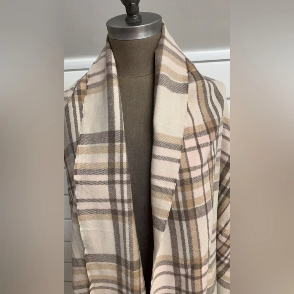 Banana Republic Plaid Fringe Scarf Shawl Wrap Beige Tan 33x80 NWOT